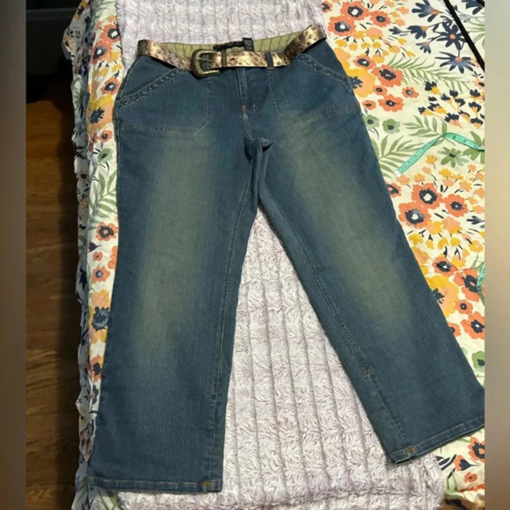 Venezia Ladies Jeans with a belt. They look new. Size 18 wide leg distressed